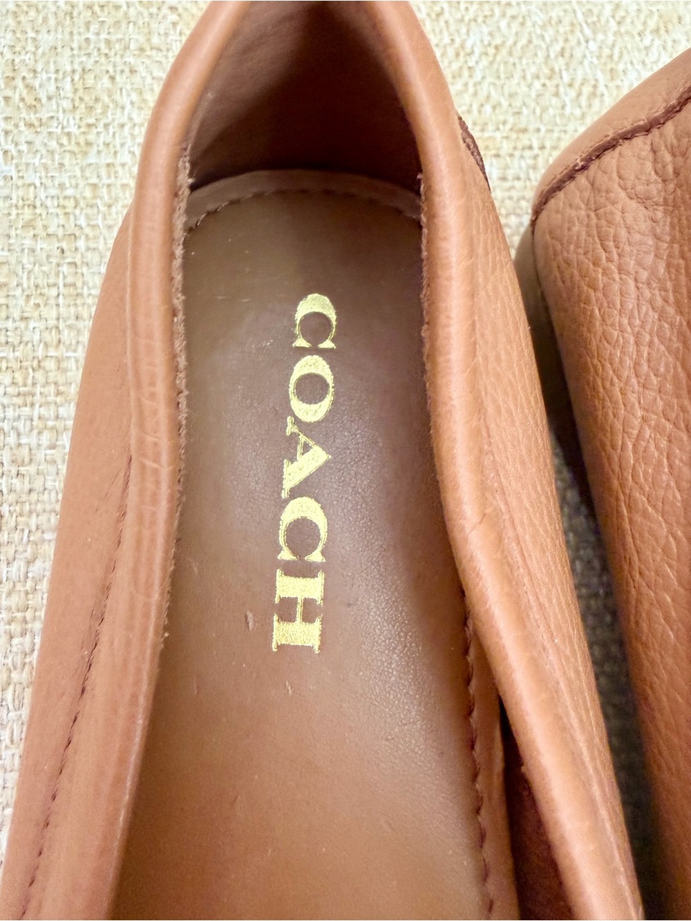 Coach Fredrica Tan Leather Loafers with Gold Plaque Flats Camel 8.5 Women’s - Picture 8 of 10
